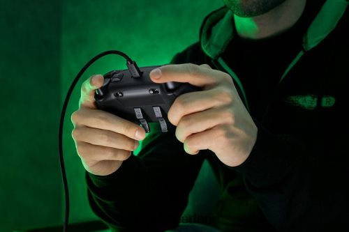 troosten Razer veelvraat v2 chroma zwart 68P0PB160